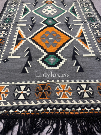 125 x 80 - Covor cu Motive Tradiționale 80x125 – Stil Autentic, Calitate Superioară - C1695