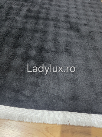 Covoare pufoase/plusate - Covor pufos 150x210 cm, ce imită blănița de iepure. Moale, elegant și antiderapant – confort și rafinament marca LadyLux Home & Deco.