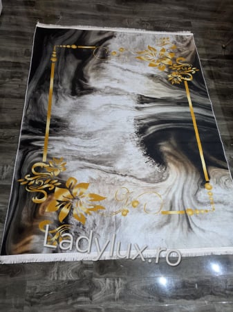 Covor Subțire din Poliester cu Antiderapant Umbre– 140x180 cm -C13671 Covoare Animate - Covor Subțire din Poliester cu Antiderapant Umbre– 140x180 cm -C13671