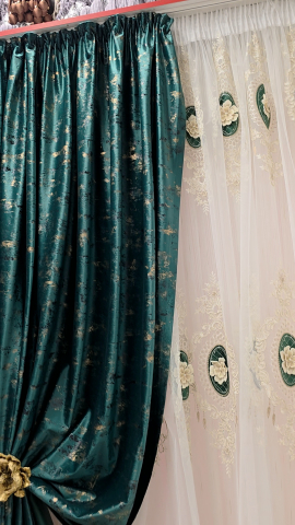 Draperii - Draperie din catifea Verde Smarald cu model insertii argintii