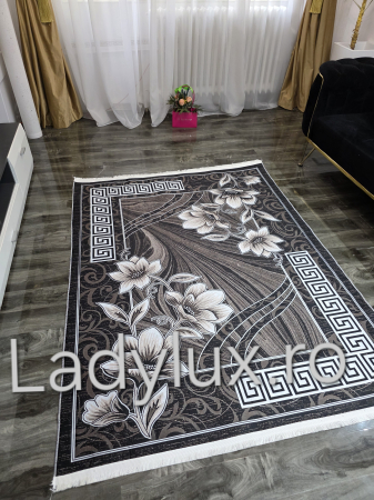 Covor Subțire din Poliester cu Antiderapant Maro cu flori – 140x180 cm -C1369 [1]