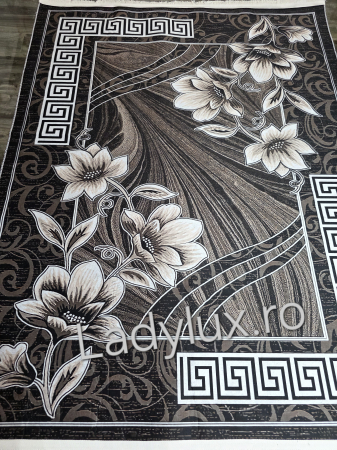 Home&Deco - Covor Subțire din Poliester cu Antiderapant Maro cu flori – 140x180 cm -C1369