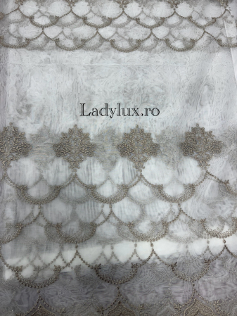 Perdea alba cu broderie Capucino Baroc – gata cusuta cu tiv si rejansa - 3M x 2.5h [1]