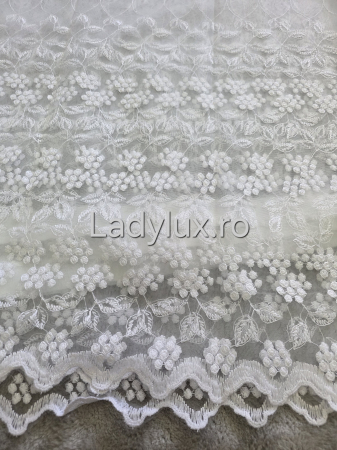 Perdele - Perdea alba cu broderie Alba Ciorchine– gata cusuta cu tiv si rejansa - 3M x 2.5h