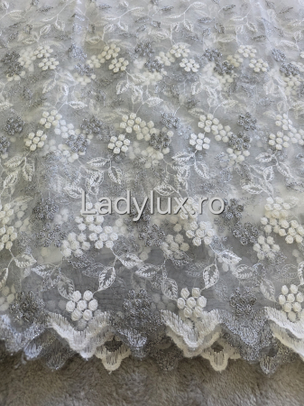 Perdele - Perdea alba cu broderie Gri Model Flori si frunze– gata cusuta cu tiv si rejansa - 3M x 2.5h