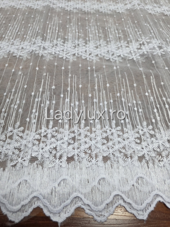 Perdele 3M - Perdea Alba cu broderie Alba Model Fulg  gata cusuta cu tiv si rejansa - 3M x 1.9 h