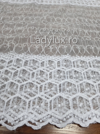 Perdele 3M - Perdea Alba cu broderie Alba Model Hexa  gata cusuta cu tiv si rejansa - 3M x 1.9 h