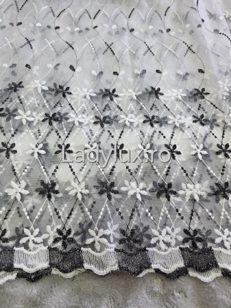 Perdele - Perdea alba cu broderie Neagra Stelute– gata cusuta cu tiv si rejansa - 3M x 2.5h