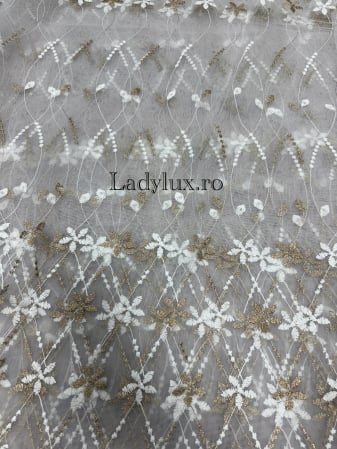 Perdea alba cu broderie Capucino Model Stelute – gata cusuta cu tiv si rejansa - 3M x 2.5h [2]