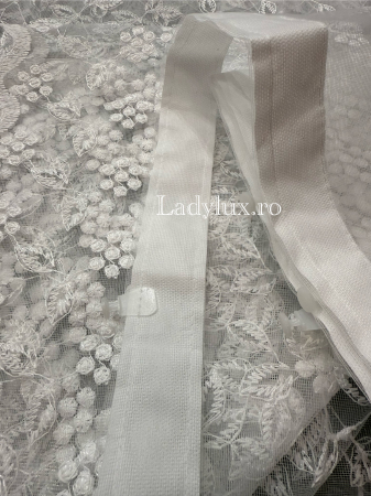 Perdea alba cu broderie Alba Model frunzulite– gata cusuta cu tiv si rejansa - rafinament și strălucire discretă [2]