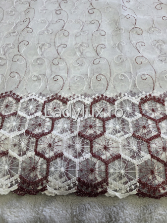 Perdele - Perdea alba cu broderie Bordo hexa– gata cusuta cu tiv si rejansa - 3M x 2.5h