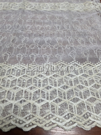 Perdele 3M - Perdea Ivoar cu broderie Crem+Ivoar Model Hexa– gata cusuta cu tiv si rejansa - 3M x 1.9 h