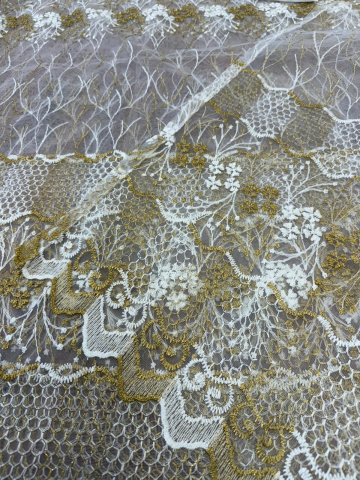 Perdele - Perdea Tulle cu Broderie Aurie Model Fagure - gata cusuta cu tiv si rejansa - 3M x 2.5h