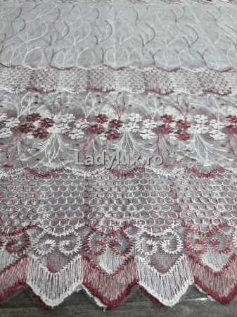 Perdele 4 M - Perdea alba cu broderie Rosie Model Fagure– gata cusuta cu tiv si rejansa - 4M x 2.5h