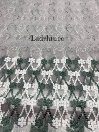 Perdea alba cu broderie Verde+alb  –C1824  gata cusuta cu tiv si rejansa - 3M x 2.5h [1]