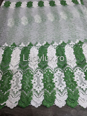 Perdele 3M - Perdea albă cu Broderie Verde  Model BRK– rafinament și strălucire discretă C1738