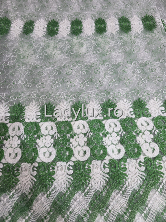Perdea albă cu Broderie Verde  Model CC – rafinament și strălucire discretă C1735 [1]