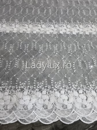 Bucatarie - Perdea Bucătărie Brodată Alba Model Capsuni  – Gata Cusută cu Tiv și Rejanșă