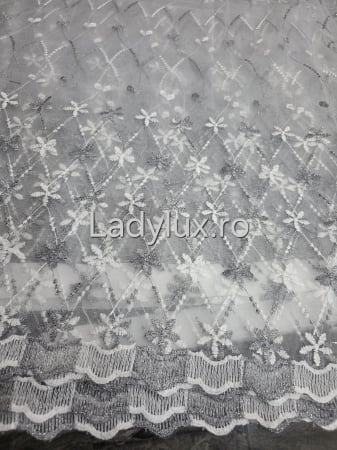 Perdele 3M - Perdea alba cu Broderie Gri+alb cu insertii Model Stelute– rafinament și strălucire discretă C1745