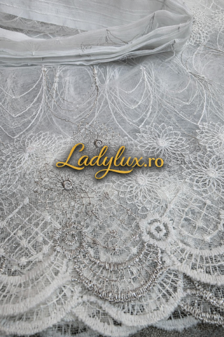 Perdele 4 M - Perdea Tull cu Broderie Alb+Silver- Model Marga 4M x 2.5h - Cu Tiv si Rejansa