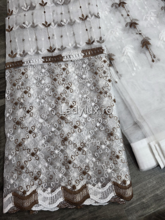 Perdele 4 M - Perdea din Tull cu Model – 4 m x 2.8 m, Cusută cu Tiv și Rejansă de 6 cm - Brown