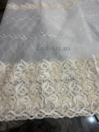 Perdele 4 M - Perdea din Tull cu Model – 4 m x 2.8 m, Cusută cu Tiv și Rejansă de 6 cm - Broderie Bej C1589