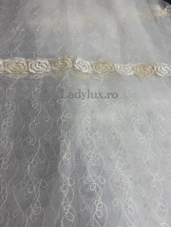 Perdea din Tull cu Model – 4 m x 2.8 m, Cusută cu Tiv și Rejansă de 6 cm - Broderie Bej C1590 [1]