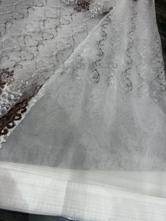 Perdea din Tull cu Model – 4 m x 2.8 m, Cusută cu Tiv și Rejansă de 6 cm - Broderie Brawn C1581 [2]