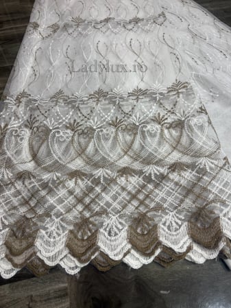 Perdele 4 M - Perdea din Tull cu Model – 4 m x 2.8 m, Cusută cu Tiv și Rejansă de 6 cm - Broderie Maro C1582