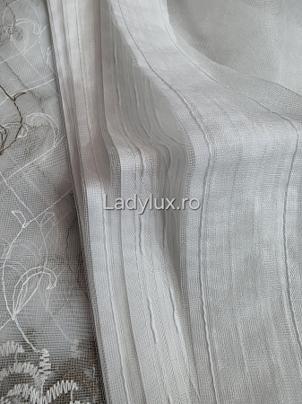 Perdea din Tull cu Model – 4 m x 2.8 m, Cusută cu Tiv și Rejansă de 6 cm - Broderie Maro+alb [2]