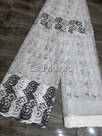 Perdea din tulle cu broderie Neagra model Vrs model floral, gata făcută cu tiv și rejansă C1459 [2]