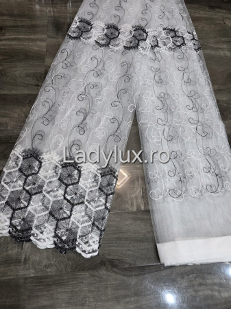 Perdea din tulle cu broderie Neagra model hexa, gata făcută cu tiv și rejansă C1456 [2]