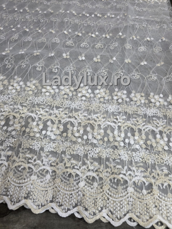 Perdele 3M - Perdea din Tulle cu Broderie Alb+Bej 3 M - Model Clodet Cu Tiv si Rejansa