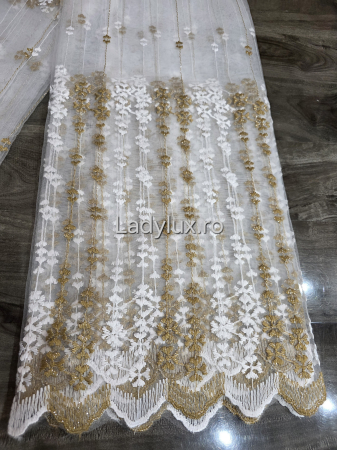 Perdele - Perdea din tulle cu broderie Maro model fulg, gata făcută cu tiv și rejansă C1452