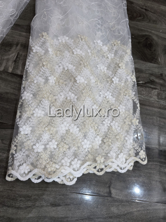 Perdele 3M - Perdea din tulle cu broderie Bej model floral, gata făcută cu tiv și rejansă C1453