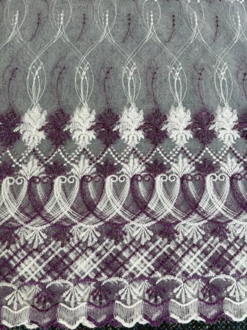 Perdele 4 M - Perdea din tulle cu broderie Alba, Model Paun  4M x 2.5h