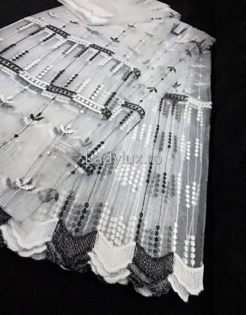 Perdea din tulle cu broderie neagră, gata făcută cu tiv și rejansă C1330 [2]