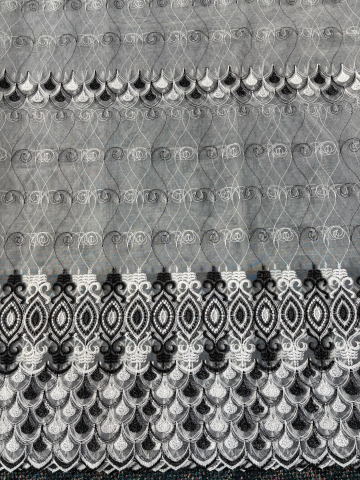 Perdele 4 M - Perdea din tulle cu broderie Neagra , Model  Elegance  4M x 2.5h