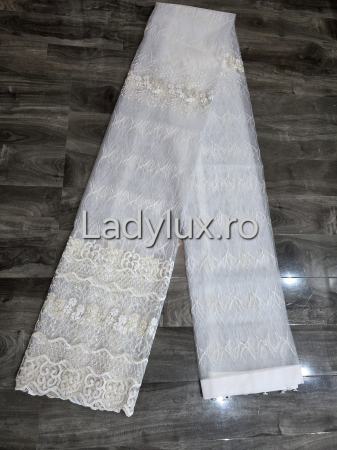 Perdea din tulle cu broderie Alb+bej model floral, gata făcută cu tiv și rejansă C1457 [1]