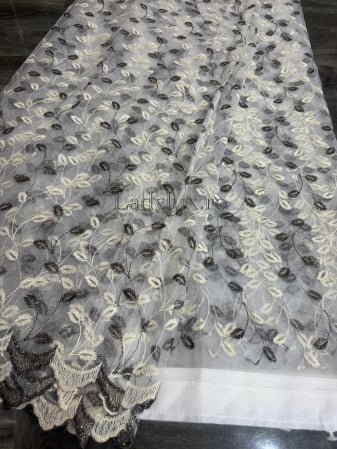 Perdea din tulle cu broderie Brawn+bej cu insertii aurii, model frunze, gata făcută cu tiv și rejansă C1592 [1]