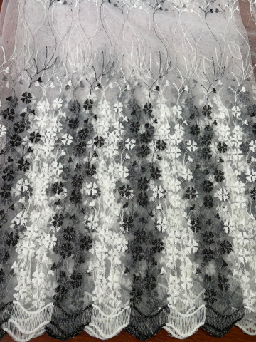 Perdele - Perdea din tulle cu broderie Negru+alb, Model Ciorchine 4M x 2.5h