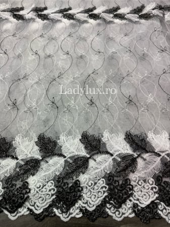 Perdele 3M - Perdea alba cu broderie Neagra cu insertii – gata cusuta cu tiv si rejansa - rafinament și strălucire discretă