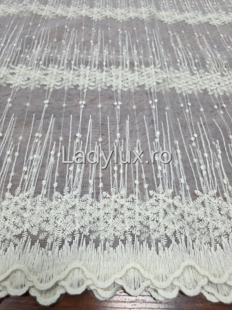 Perdele 3M - Perdea Ivoar cu broderie Ivoar Model Fulg gata cusuta cu tiv si rejansa - 3M x 1.9 h