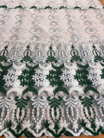 Perdele 3M - Perdea Tulle Alba cu Broderie Roz  Model Arcade tiv si rejansa - 3M x 2.5h