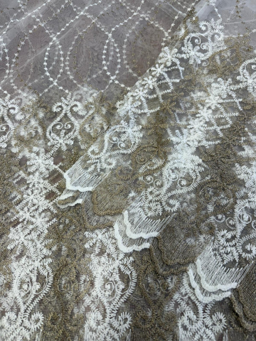 Perdele 4 M - Perdea Tulle Broderie Alb+Capucino - Cu Tiv si Rejansa Model Fulgi 4M x 2.5h