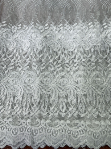 Perdele 4 M - Perdea Tulle Broderie Alba Model Festiv  cu Tiv si Rejansa - 4MX 2.5h