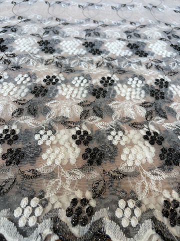 Perdele - Perdea Tulle Broderie Neagra - Cu Tiv si Rejansa Model Ciorchine 4M x 2.5h