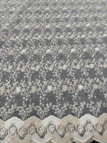 Promotii si oferte! - Perdea Tulle cu Broderie Alb+Crem Model Rasarit - Cu Tiv si Rejansa - 3M x 2.5 h