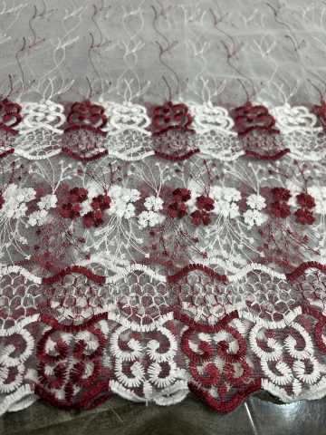 Perdele 3M - Perdea Tulle cu Broderie Alb+Bordo Model Fagure  - Cu Tiv si Rejansa - 3M x 2.5 h