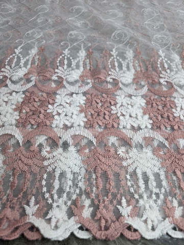 Promotii si oferte! - Perdea Tulle cu Broderie Alb+Roz Model Semiluna - Cu Tiv si Rejansa - 3M x 2.5 h
